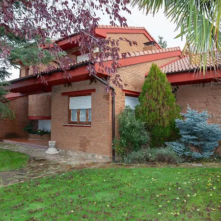 El Chalet De San Andres San Andres del Rabanedo Exterior photo